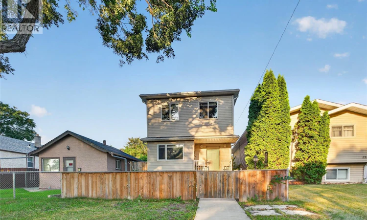 514 K Avenue N