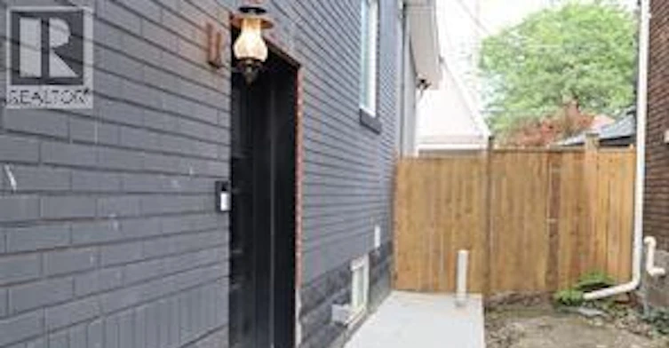 LOWER-1228 Dougall, Windsor, ON, N8X 1R5