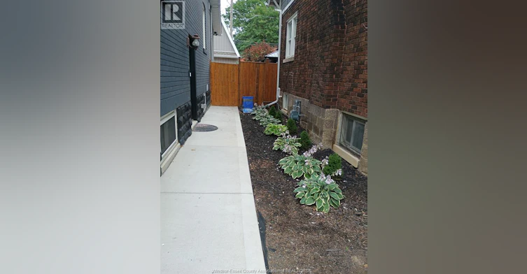 LOWER-1228 Dougall, Windsor, ON, N8X 1R5 - 2