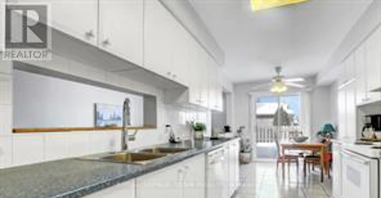 2 Calaveras Avenue, Ottawa, ON, K2J 4Z8 - 12