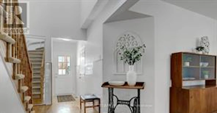 2 Calaveras Avenue, Ottawa, ON, K2J 4Z8 - 3