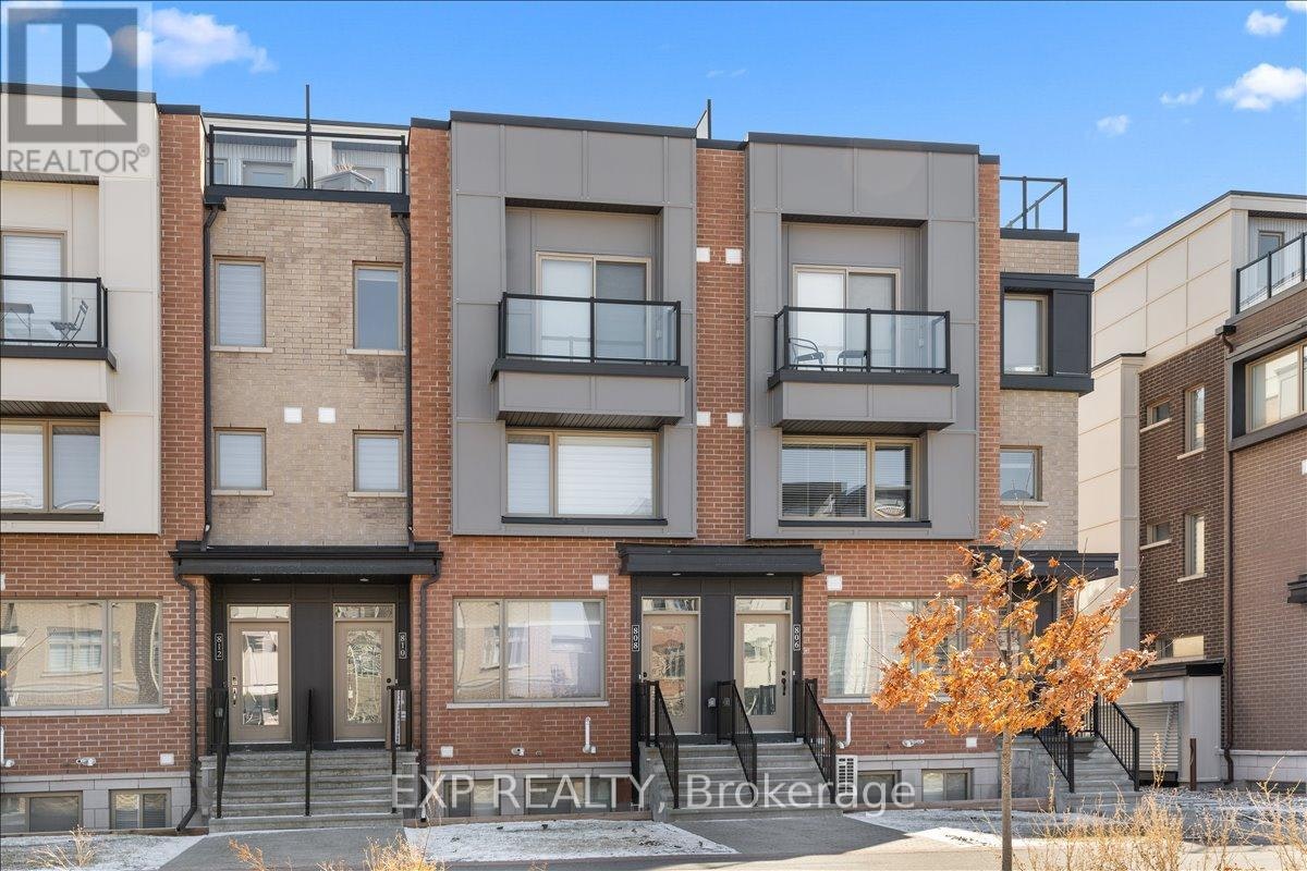 808 Mikinak Road, Ottawa, ON, K1K 5A5