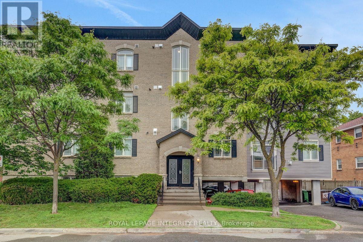 402-711 Churchill Avenue N, Ottawa, ON, K1Z 5G6