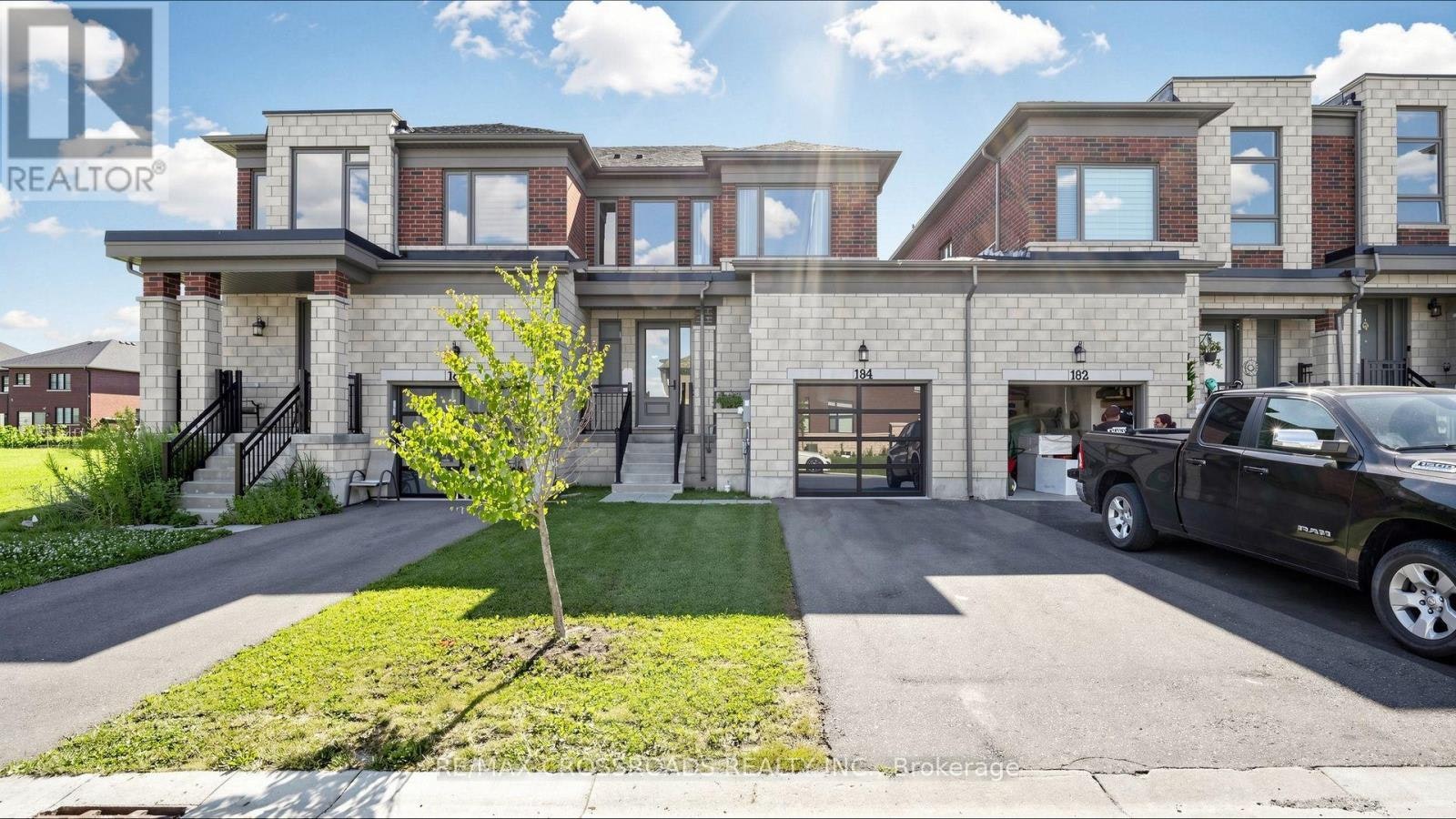 184 Huntingford Trail