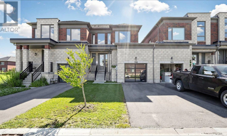 184 Huntingford Trail