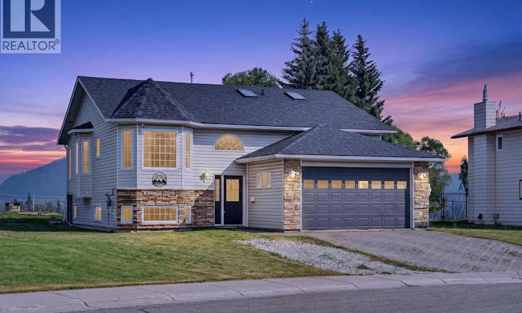 1255 Valley View Drive