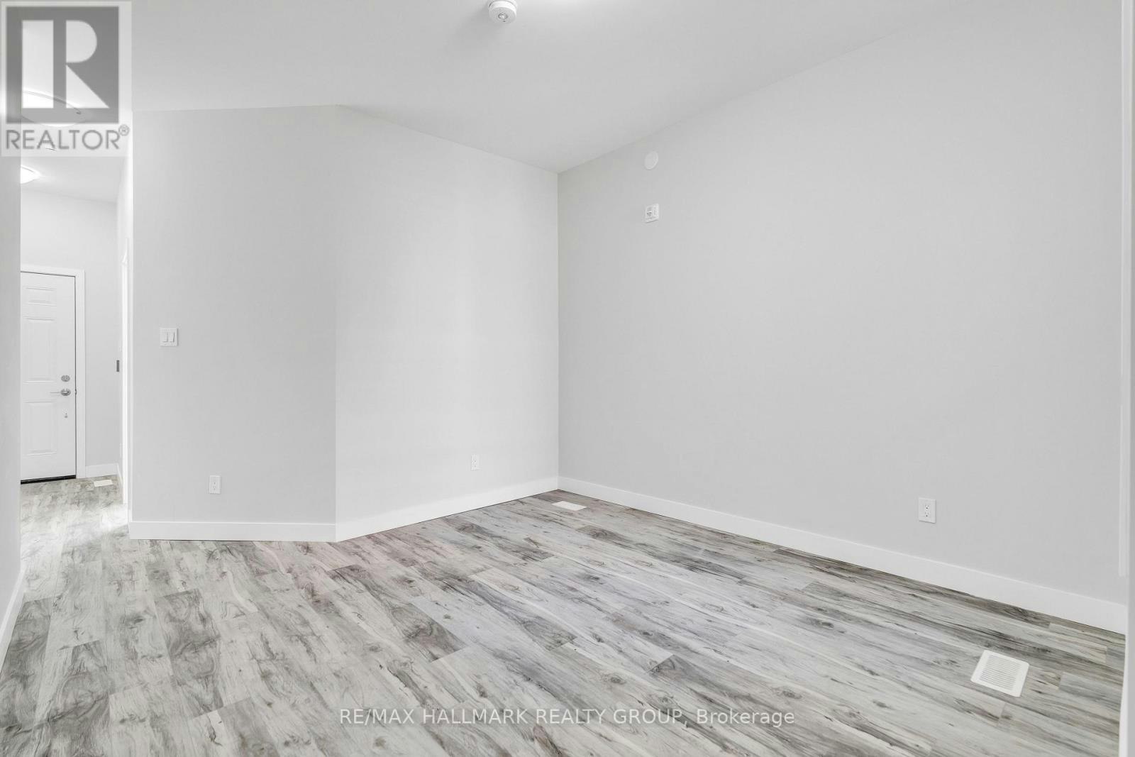 6-259 Somerset Street E, Ottawa, ON, K1N 6V5 - 5