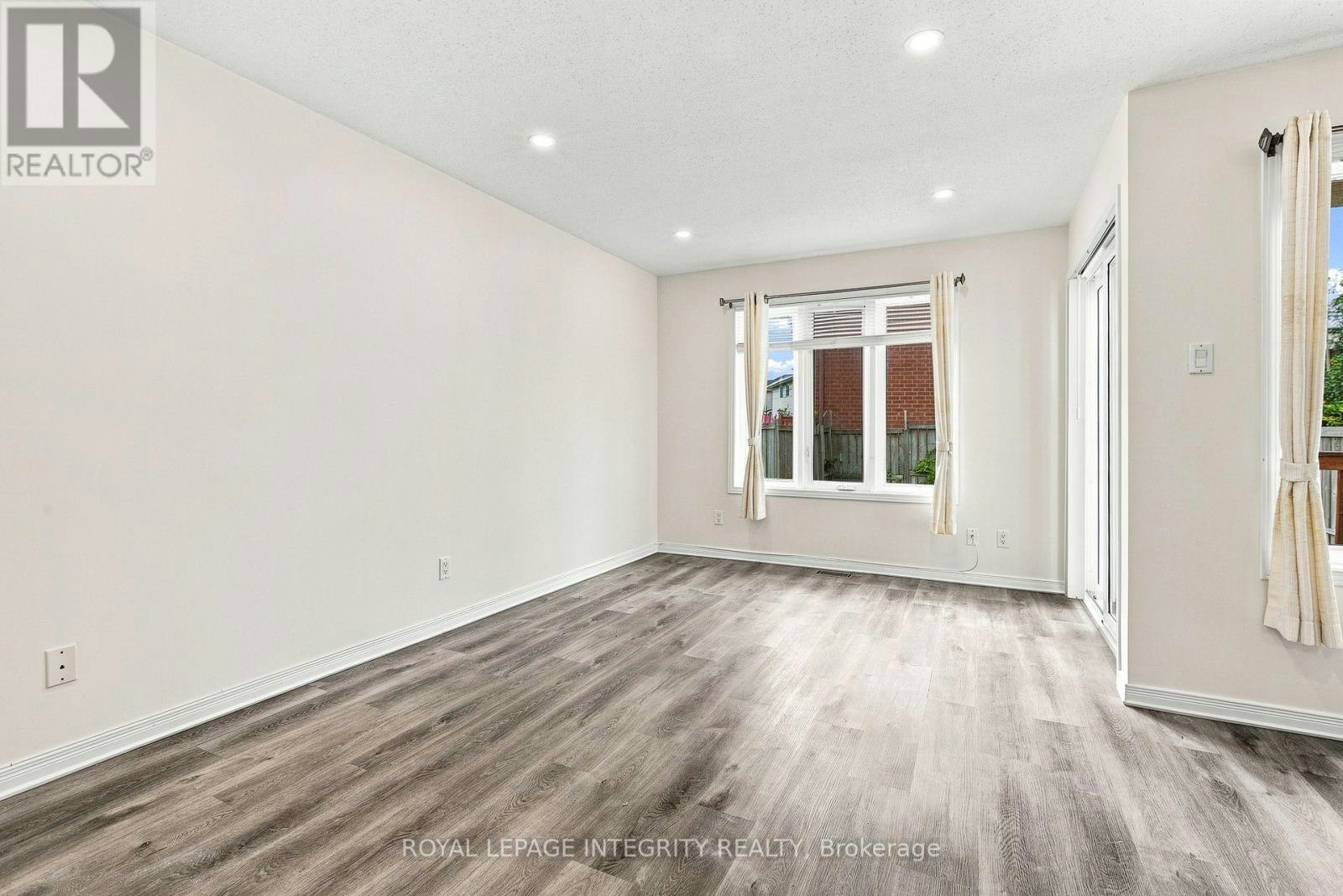 6 Crystal Park Crescent, Ottawa, ON, K2C 3Z8 - 12