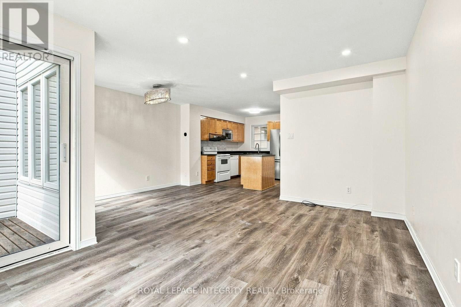6 Crystal Park Crescent, Ottawa, ON, K2C 3Z8 - 10