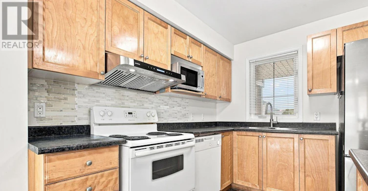 6 Crystal Park Crescent, Ottawa, ON, K2C 3Z8 - 5