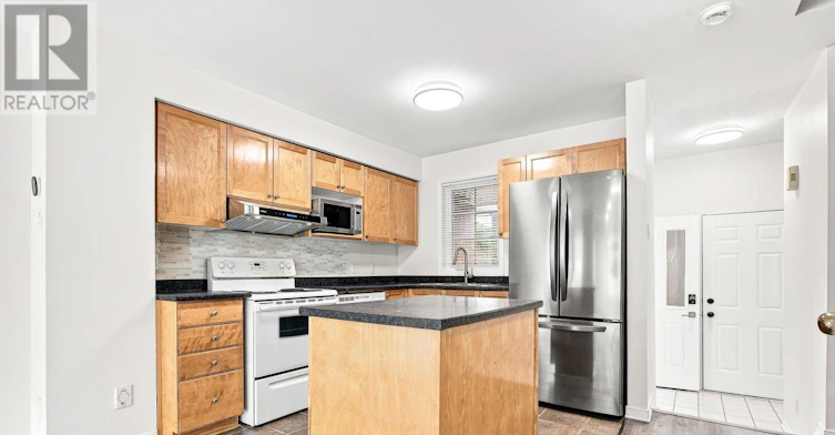 6 Crystal Park Crescent, Ottawa, ON, K2C 3Z8 - 6