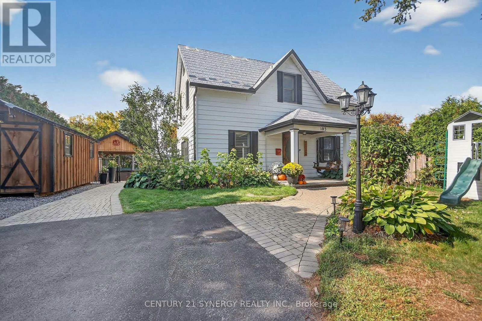 103 Queen Charlotte Street, Ottawa, ON, K0A 2Z0