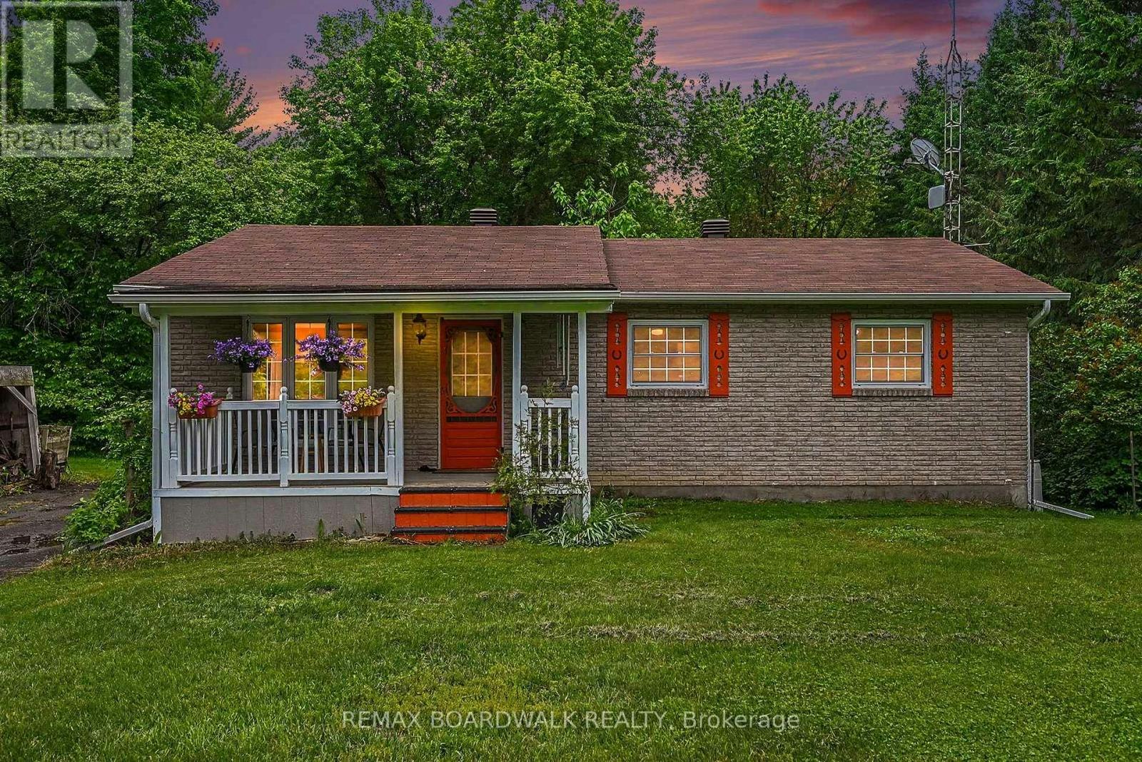 3260 Tolmies Corners Road, Monkland, ON, K0C 1C0