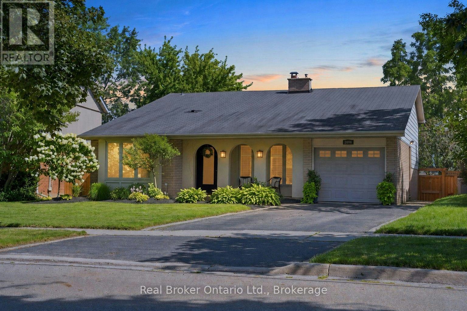 2086 Cavendish Drive, Burlington, ON, L7P 1Z1