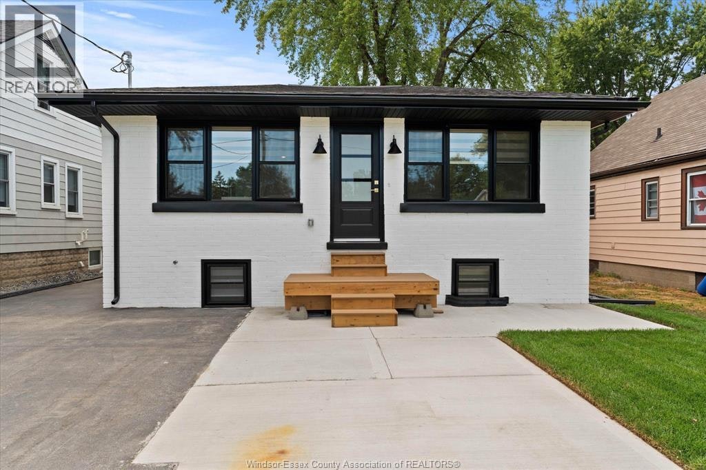 557 Elinor Street, Windsor, ON, N8P 1E3