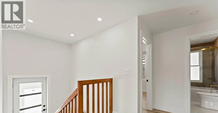 557 Elinor Street, Windsor, ON, N8P 1E3 - 4