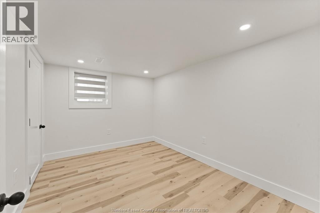 557 Elinor Street, Windsor, ON, N8P 1E3 - 20