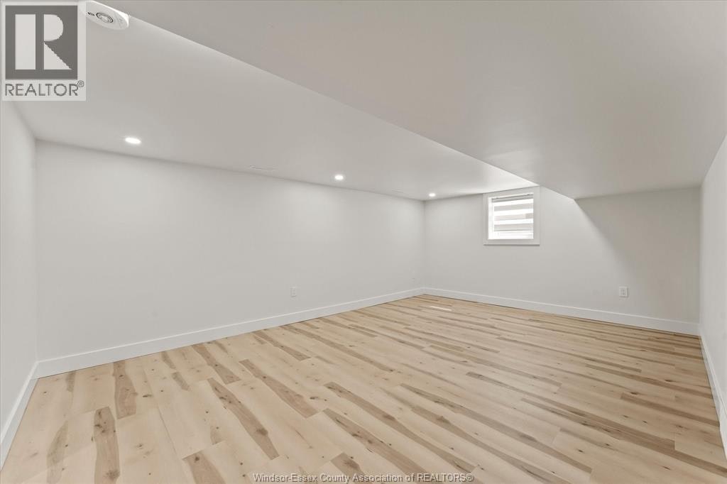 557 Elinor Street, Windsor, ON, N8P 1E3 - 17