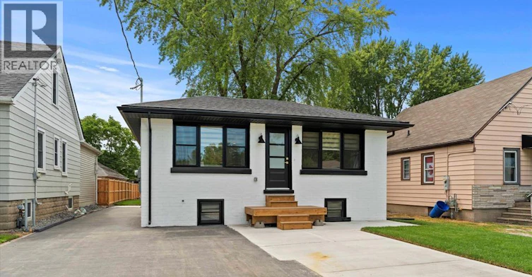 557 Elinor Street, Windsor, ON, N8P 1E3 - 2