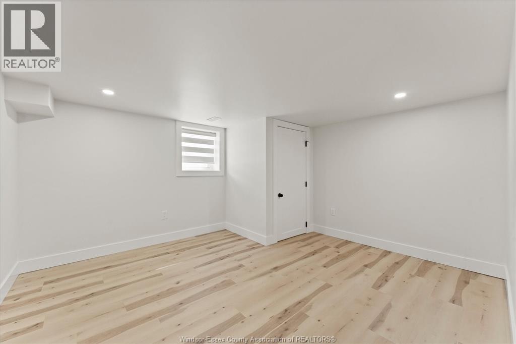 557 Elinor Street, Windsor, ON, N8P 1E3 - 16