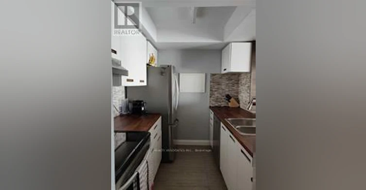 2604-99 Harbour Square, Toronto, ON, M5J 2H2 - 4