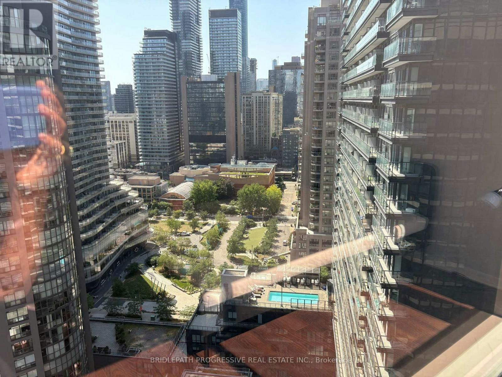 2410-1001 Bay Street E, Toronto, ON, M5S 3A6 - 2