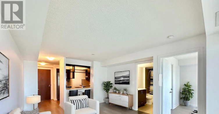 2410-255 Village Green Square, Toronto, ON, M1S 0L7