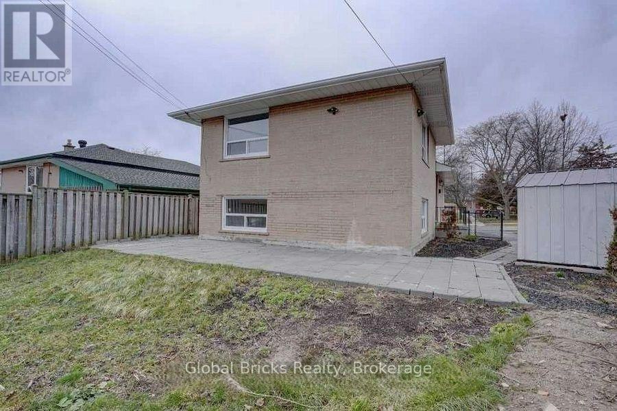 77 Milford Haven Drive E, Toronto, ON, M1G 3C9 - 3