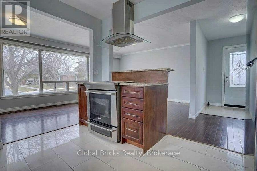 77 Milford Haven Drive E, Toronto, ON, M1G 3C9 - 9