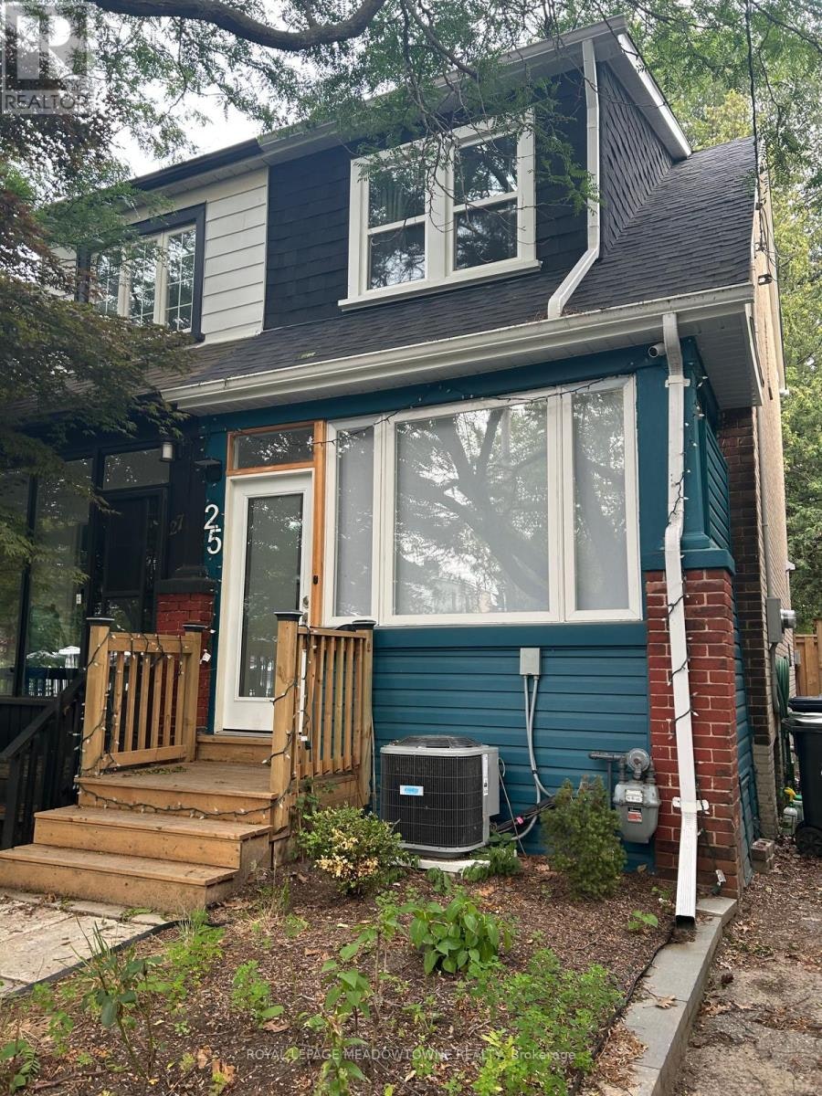 25 Copeland Avenue, Toronto, ON, M4C 1A9 - 2
