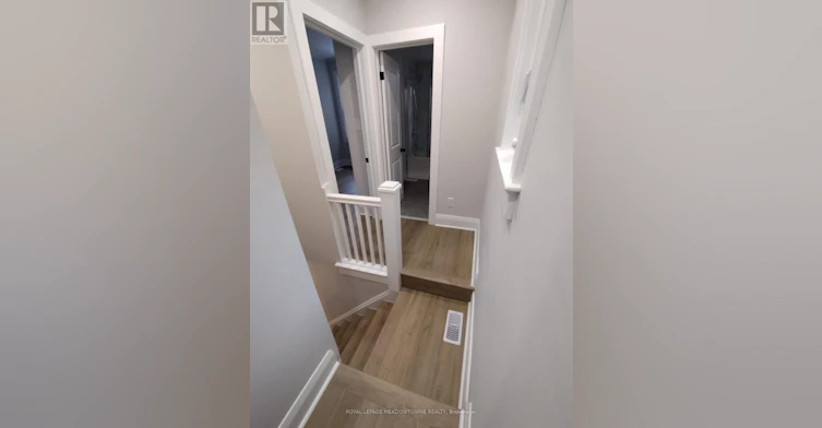 25 Copeland Avenue, Toronto, ON, M4C 1A9 - 15