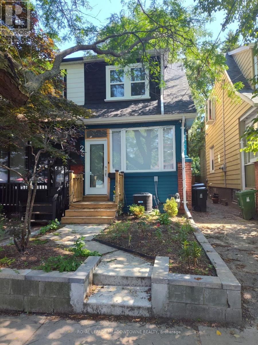25 Copeland Avenue, Toronto, ON, M4C 1A9