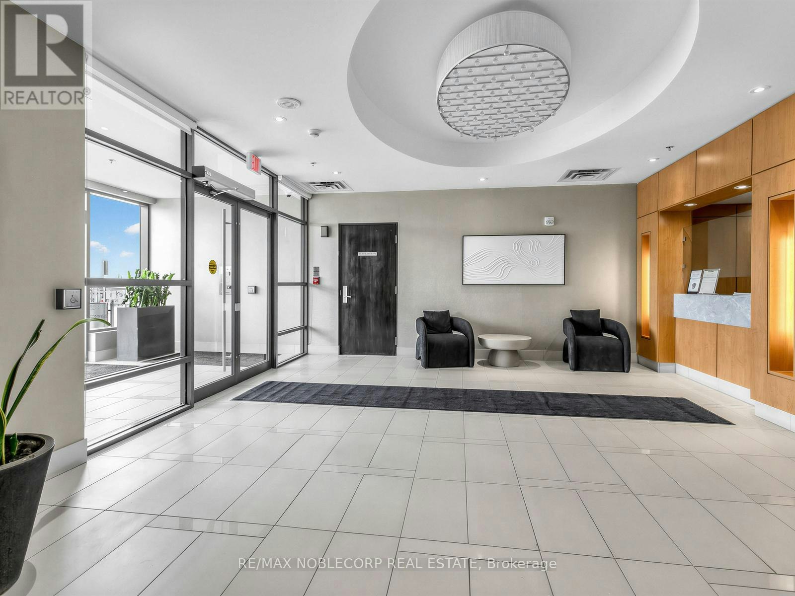 1705-840 Queens Plate Drive, Toronto, ON, M9W 0E7 - 3