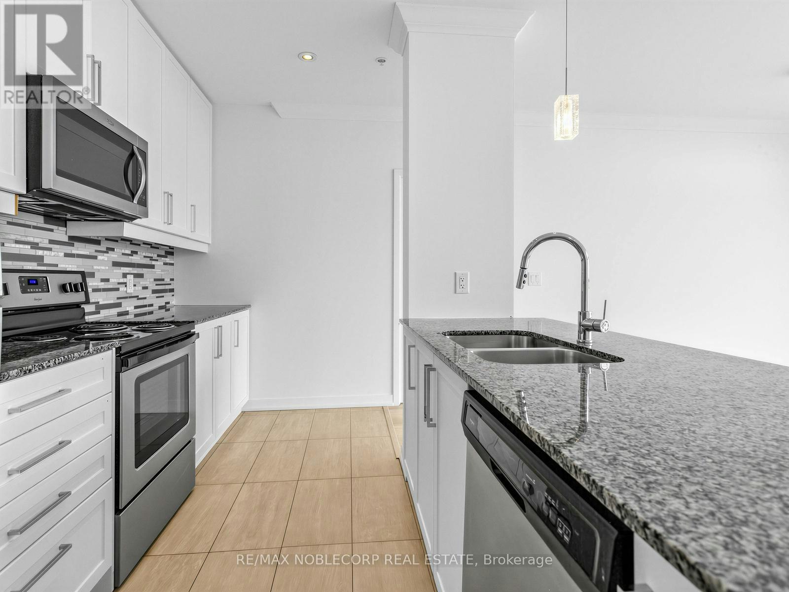 1705-840 Queens Plate Drive, Toronto, ON, M9W 0E7 - 16