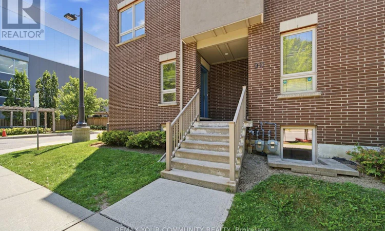 2-90 Caledonia Park Road