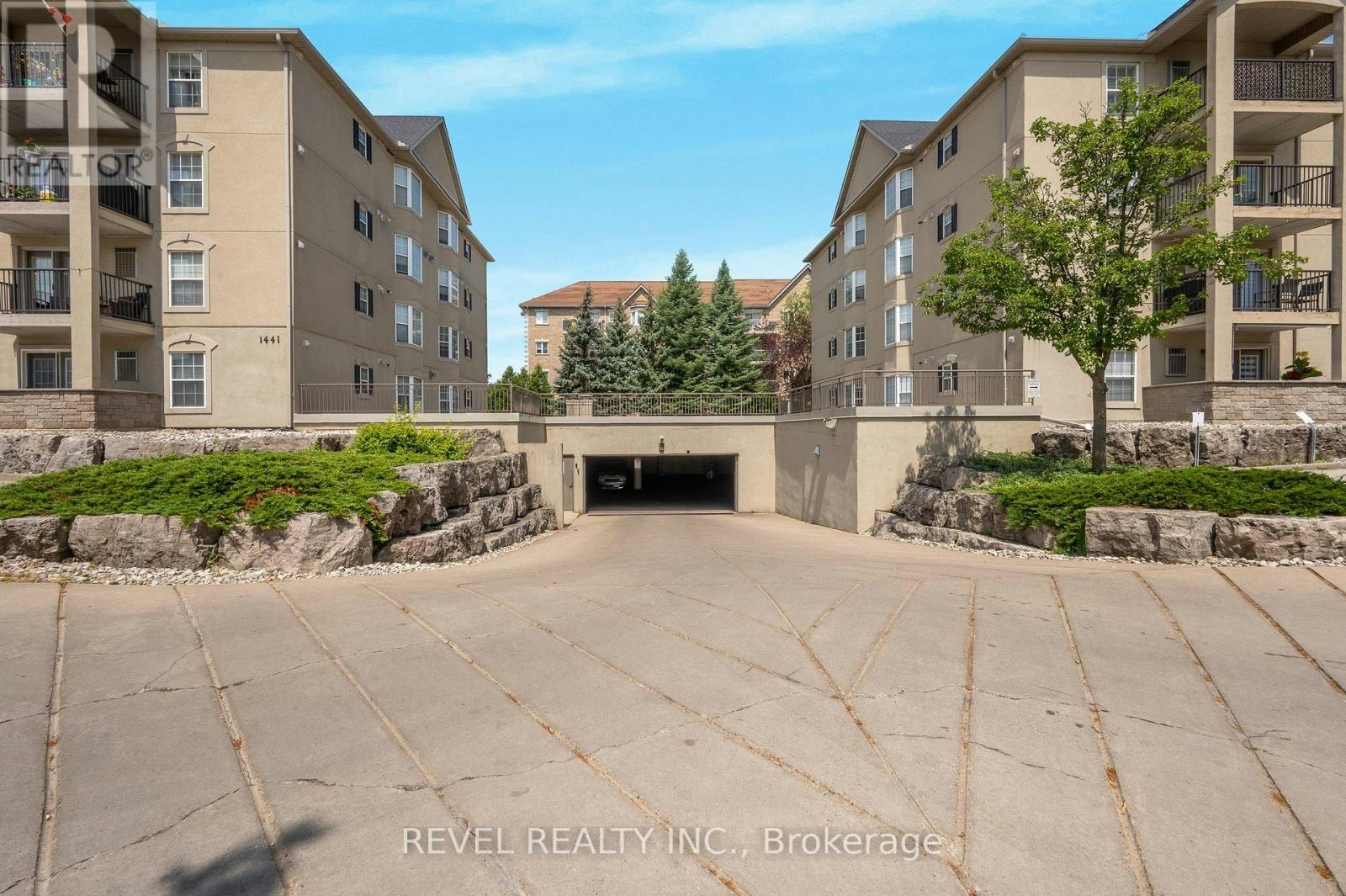 105-1441 Walkers Line, Burlington, ON, L7M 4P2 - 3