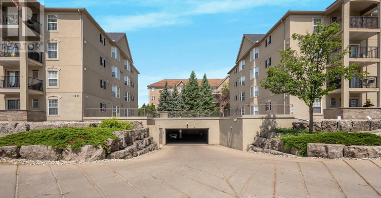 105-1441 Walkers Line, Burlington, ON, L7M 4P2 - 3