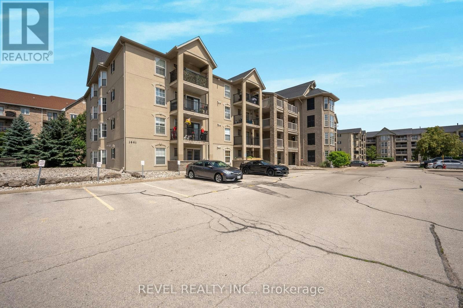 105-1441 Walkers Line, Burlington, ON, L7M 4P2 - 2