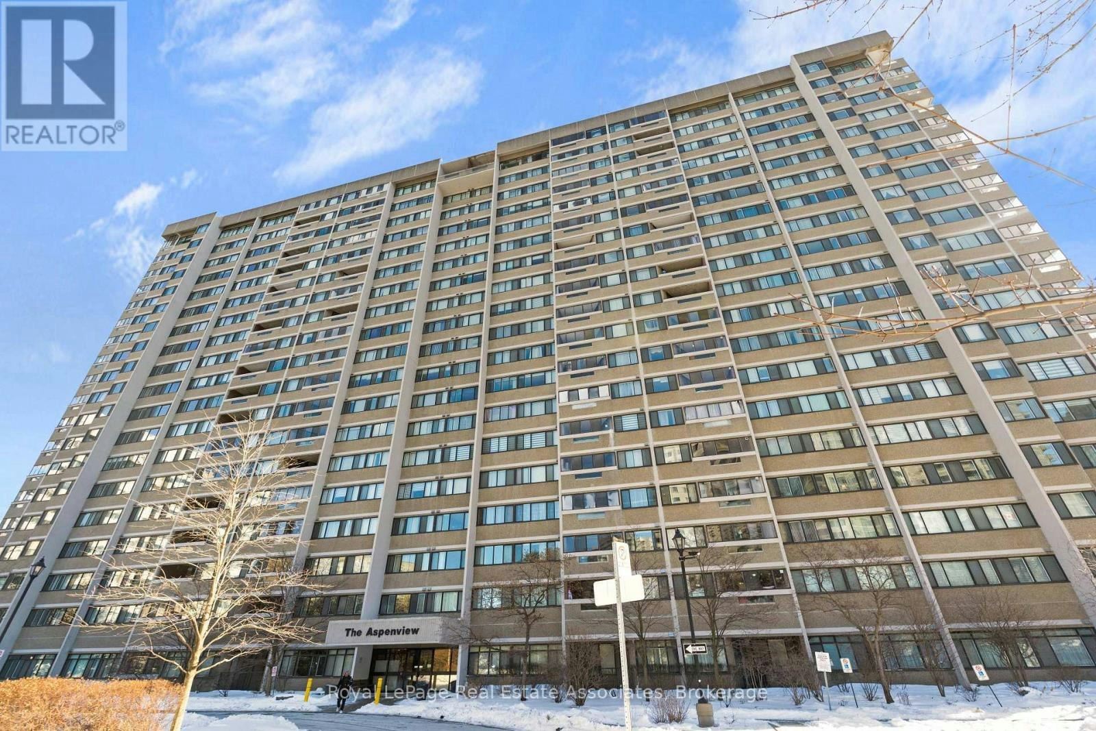 912-50 Elm Drive E, Mississauga, ON, L5A 3X2