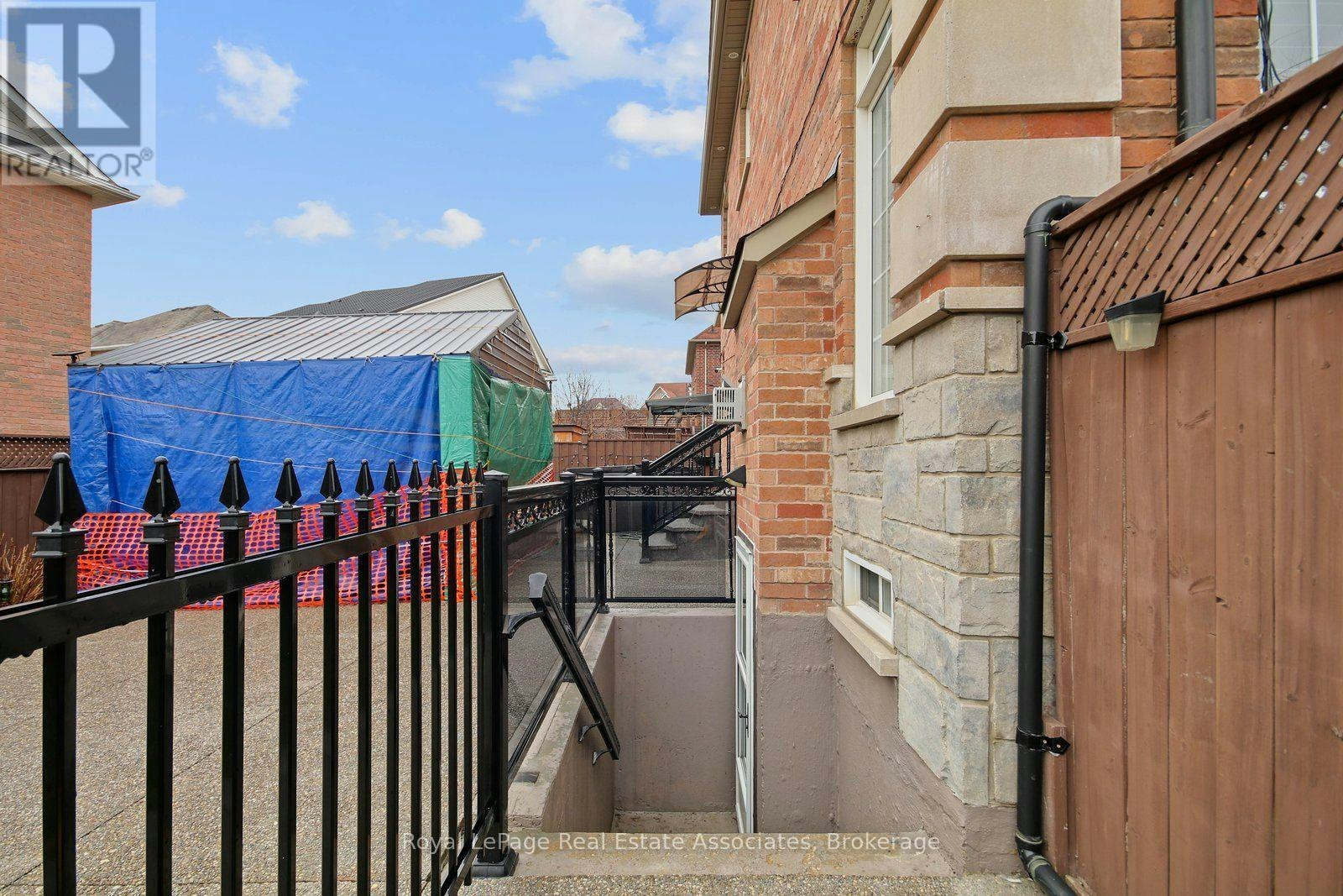 LOWER-16 Sergio Marchi Street, Toronto, ON, M3L 0B7 - 36