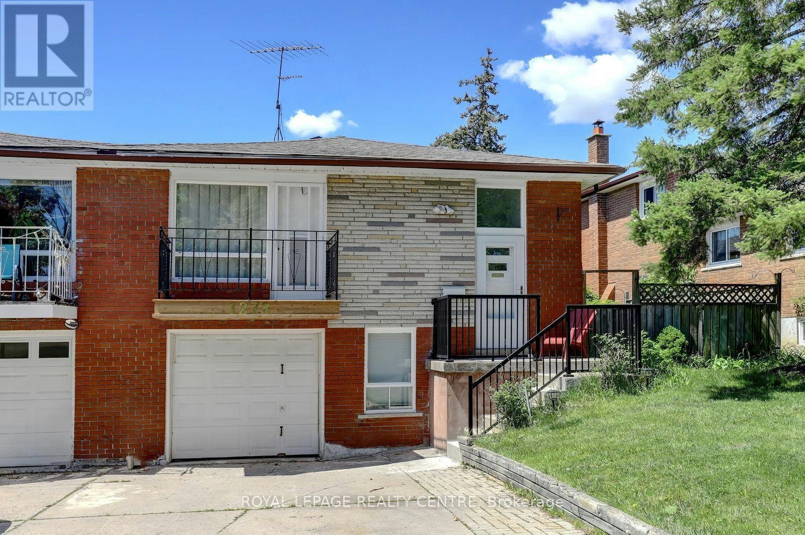 1278 Shamir Crescent, Mississauga, ON, L5C 1L1