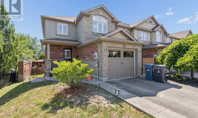 37 Wilkie Crescent