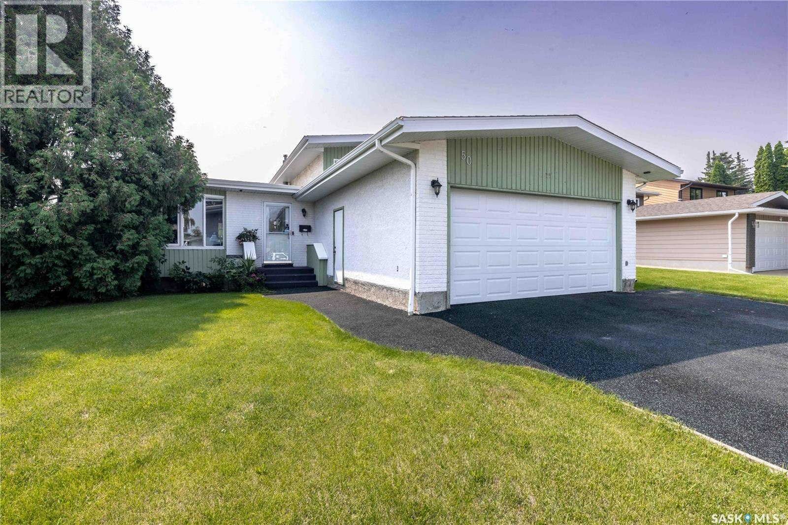 50 Manitou Court, Saskatoon, SK, S7K 5G3