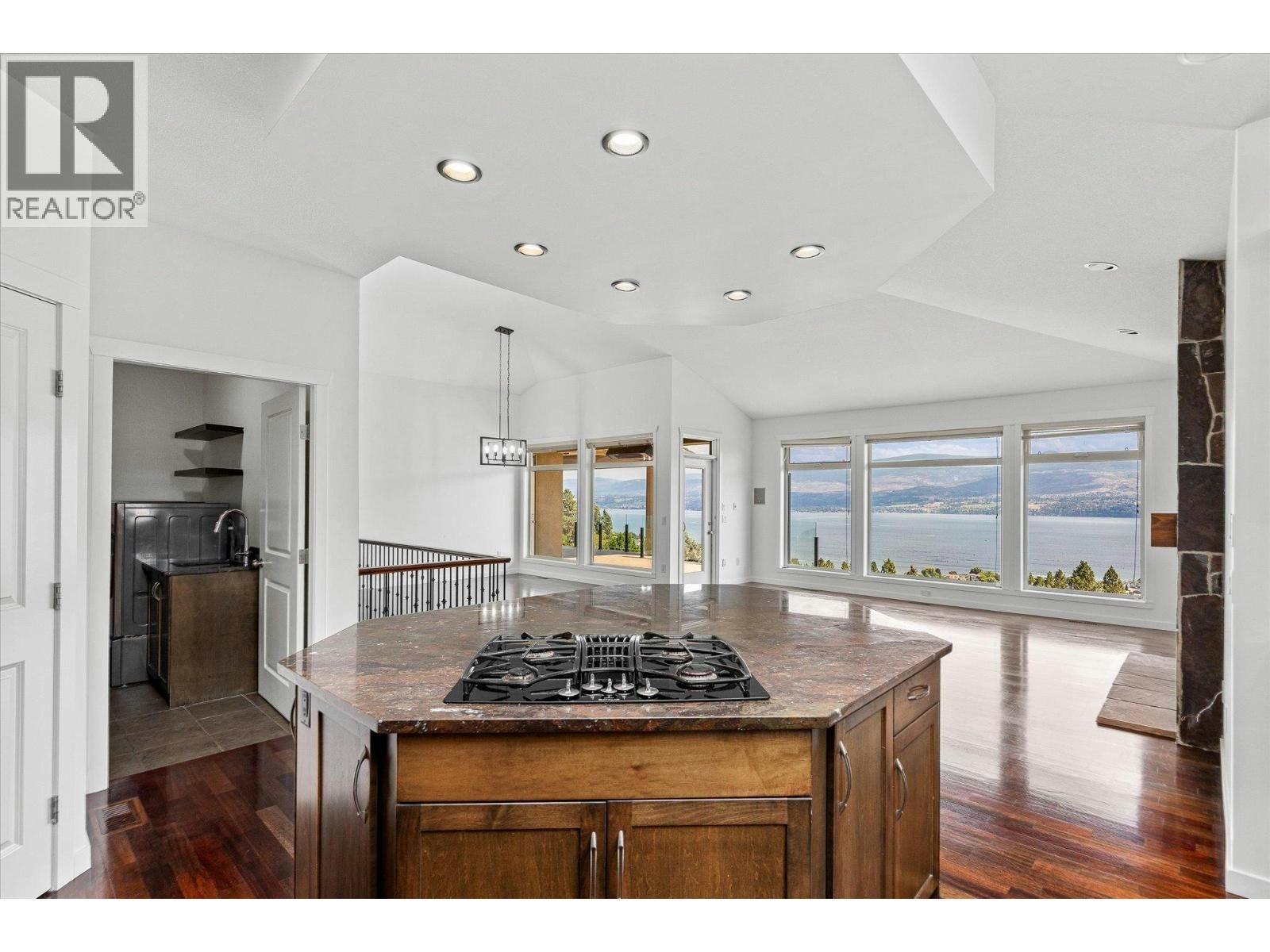 1581 Gregory Road, West Kelowna, BC, V4T 2V7 - 13
