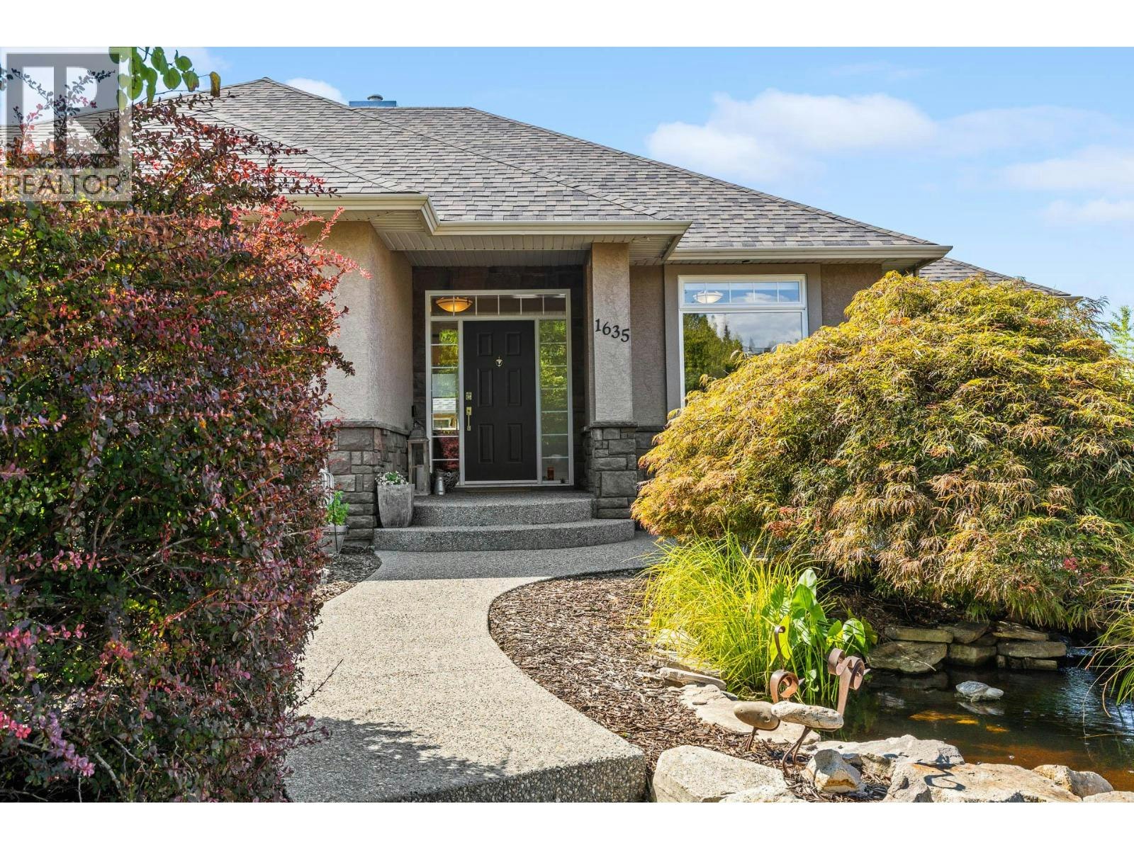 1635 Gregory Road, West Kelowna, BC, V4T 2V6