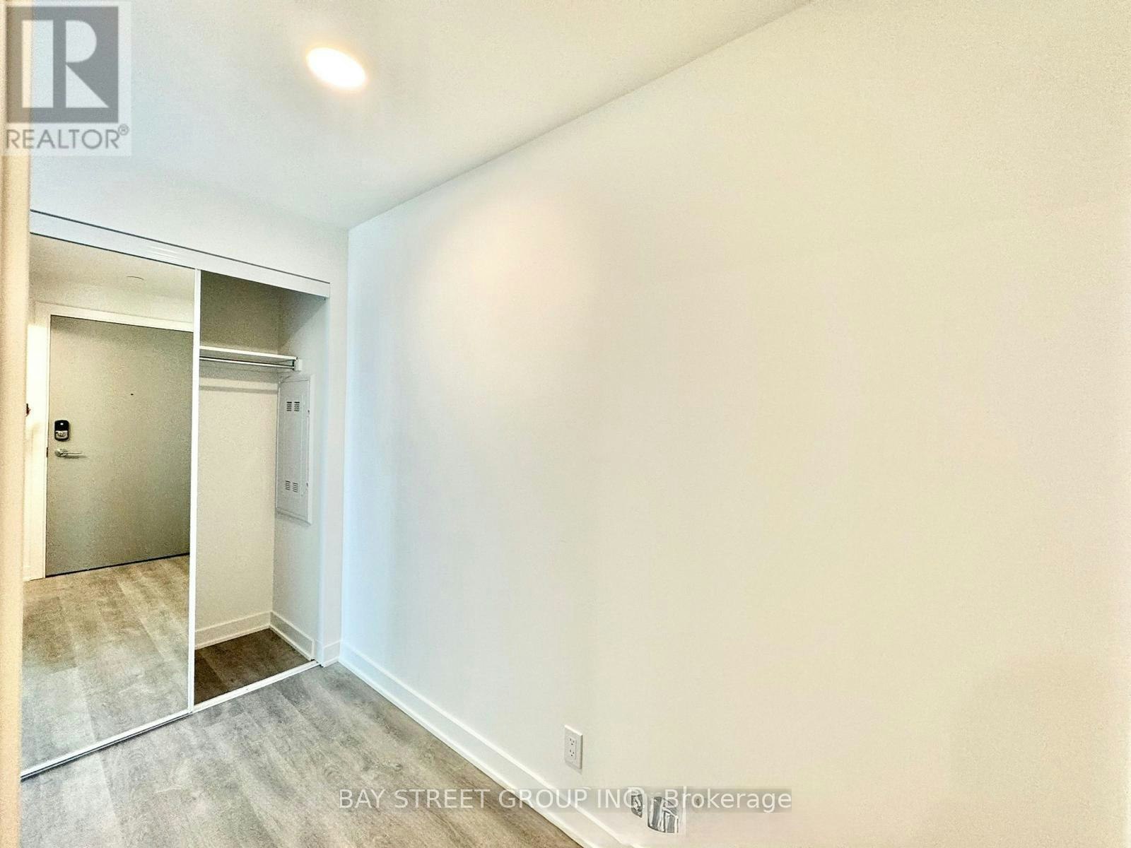 908B-1 Promenade Circle, Vaughan, ON, L4J 4P8 - 3