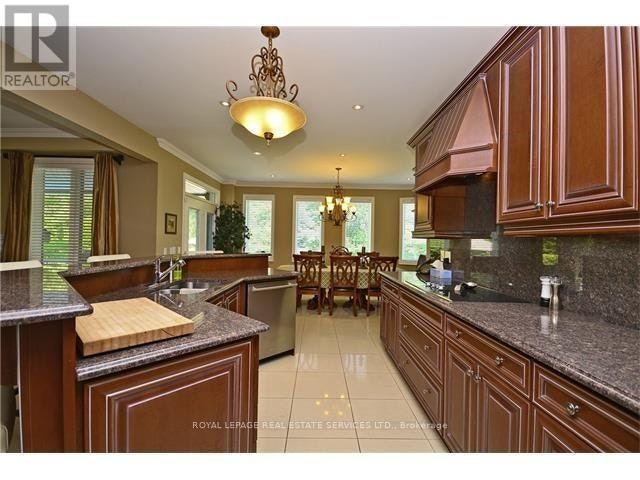 2271 Lyndhurst Drive, Oakville, ON, L6H 7V5 - 10