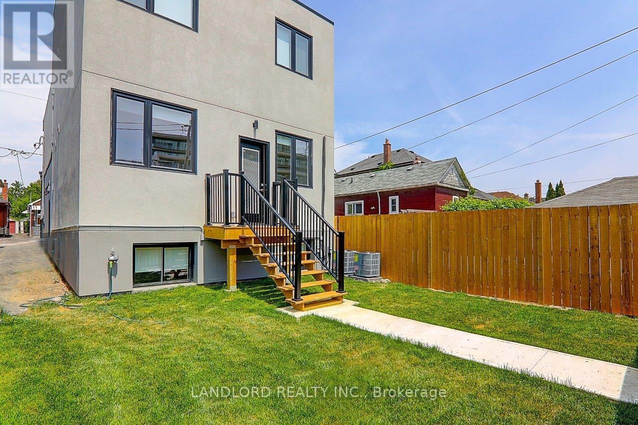 UPPER-115 Livingstone Avenue, Toronto, ON, M6E 2L7 - 9