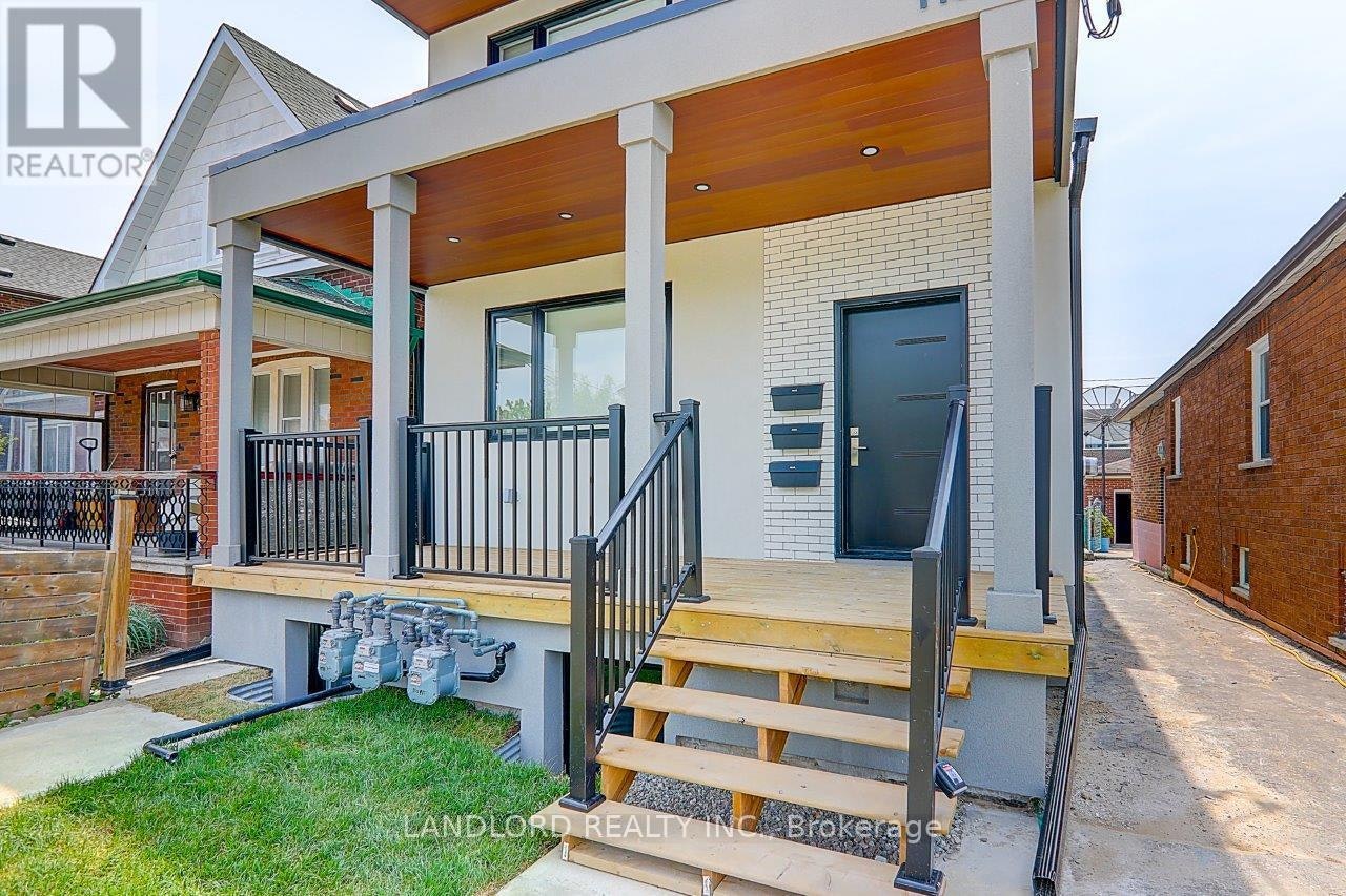 UPPER-115 Livingstone Avenue, Toronto, ON, M6E 2L7 - 3