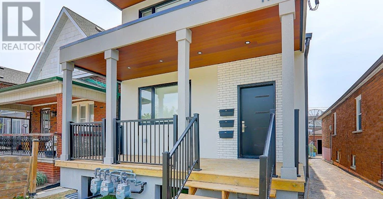 UPPER-115 Livingstone Avenue, Toronto, ON, M6E 2L7 - 3